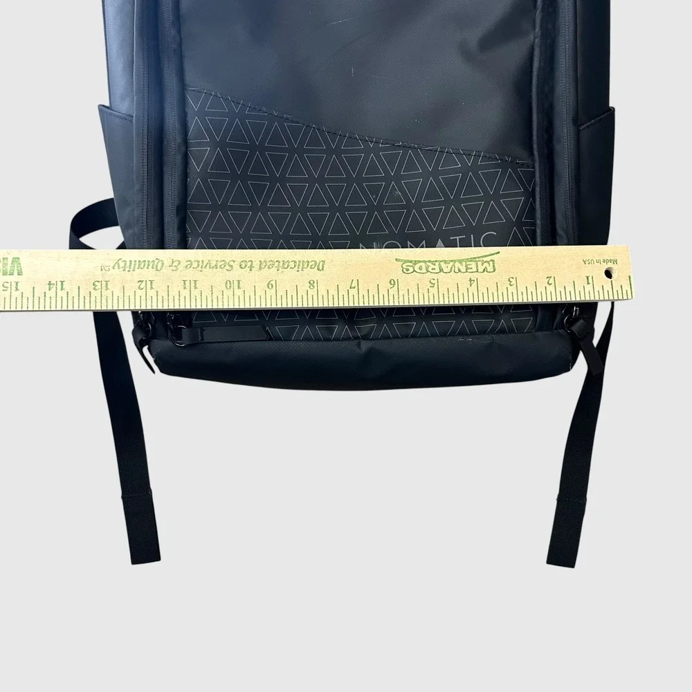 Nomatic Travel Pack Backpack 20L Expands to 24L Tech Laptop Carry On Black